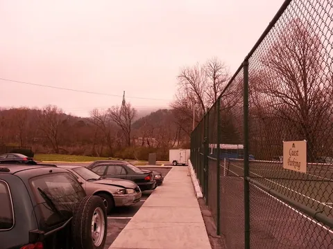 The bus and mountains